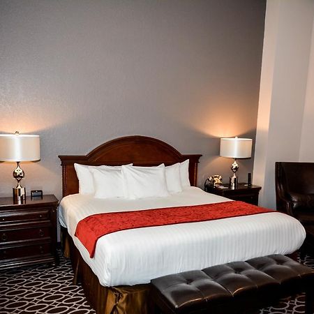 Des Lux Hotel Де-Мойн Экстерьер фото