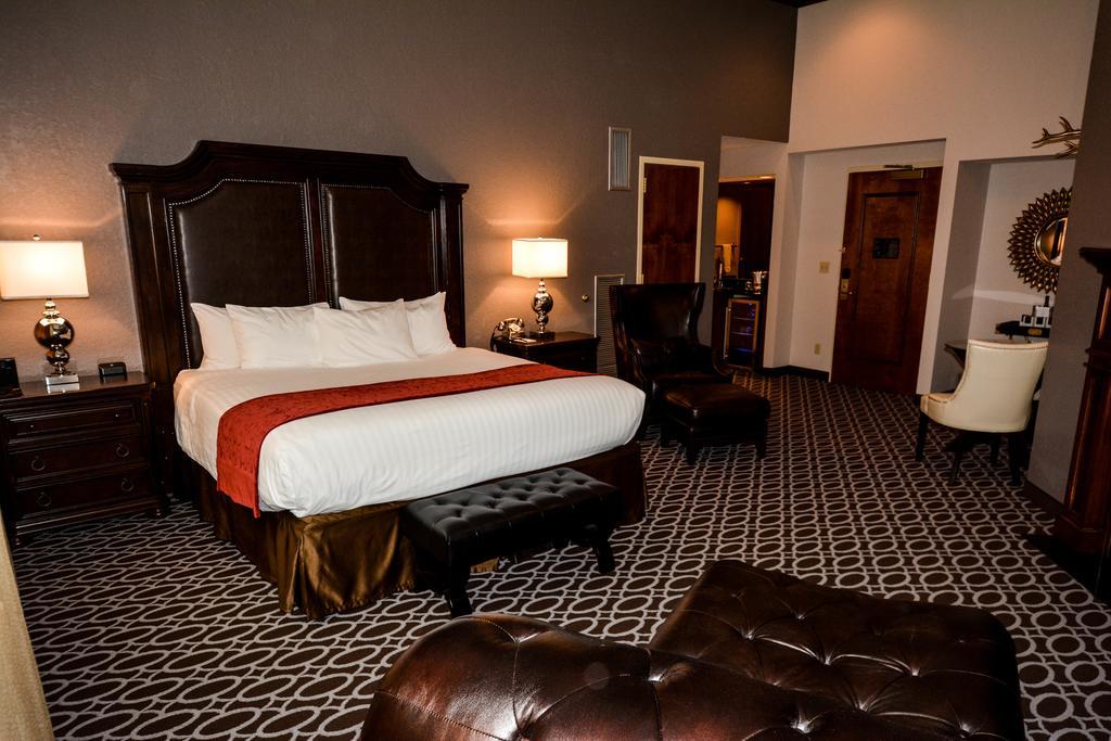 Des Lux Hotel Де-Мойн Экстерьер фото
