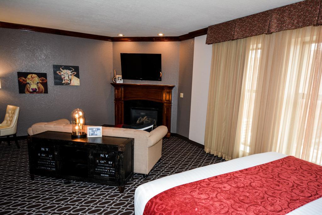 Des Lux Hotel Де-Мойн Экстерьер фото