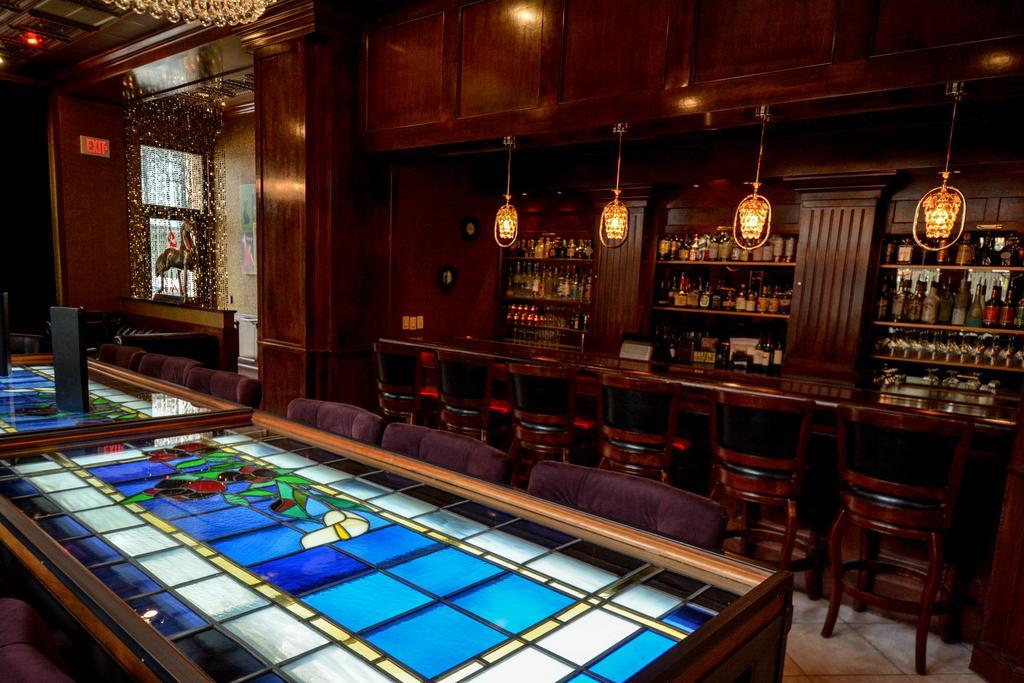 Des Lux Hotel Де-Мойн Экстерьер фото