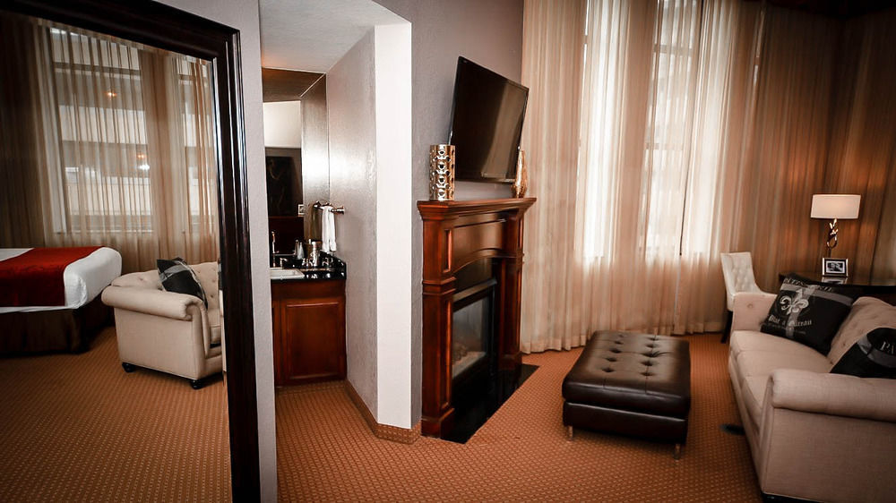 Des Lux Hotel Де-Мойн Экстерьер фото