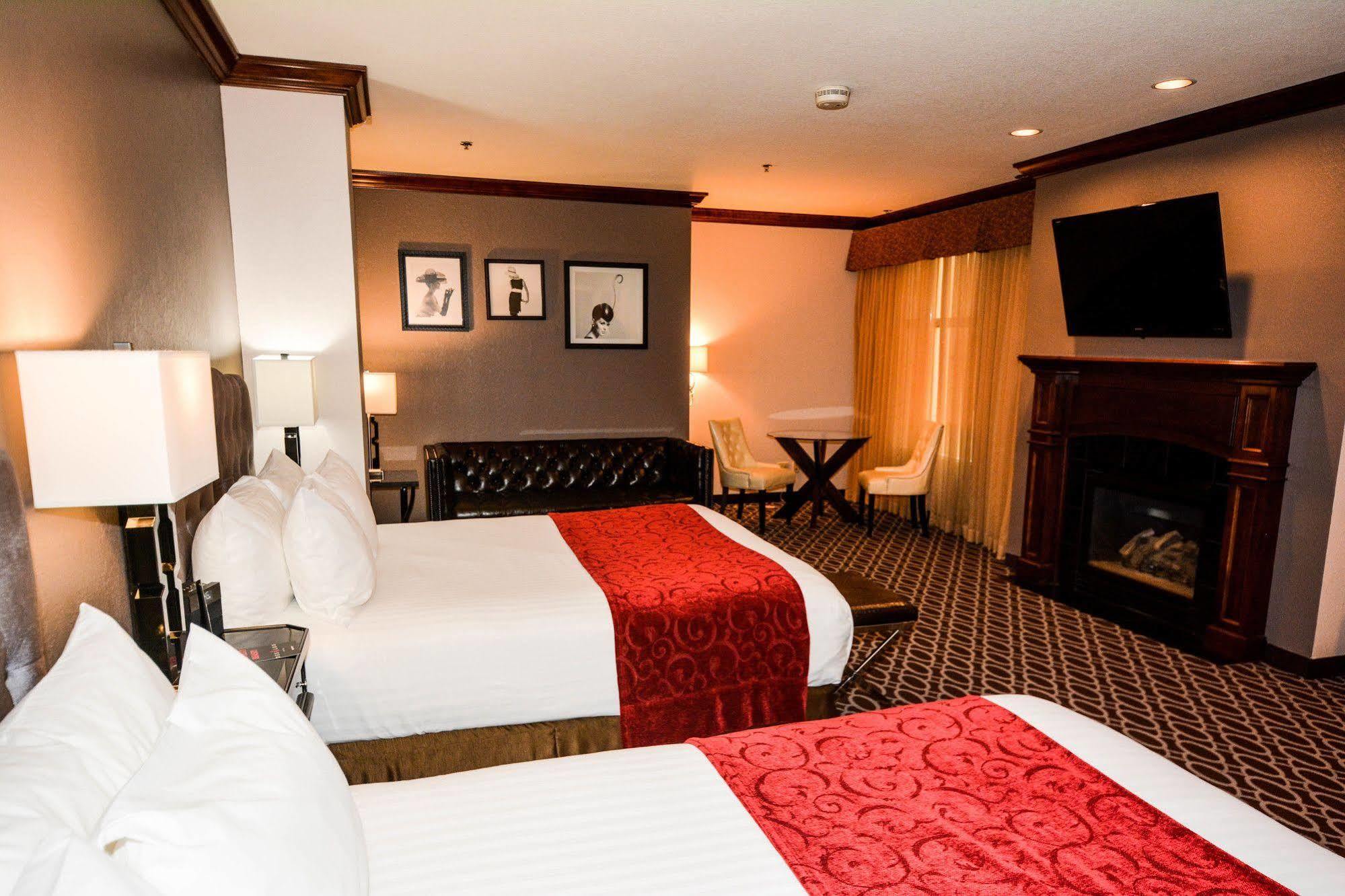 Des Lux Hotel Де-Мойн Экстерьер фото