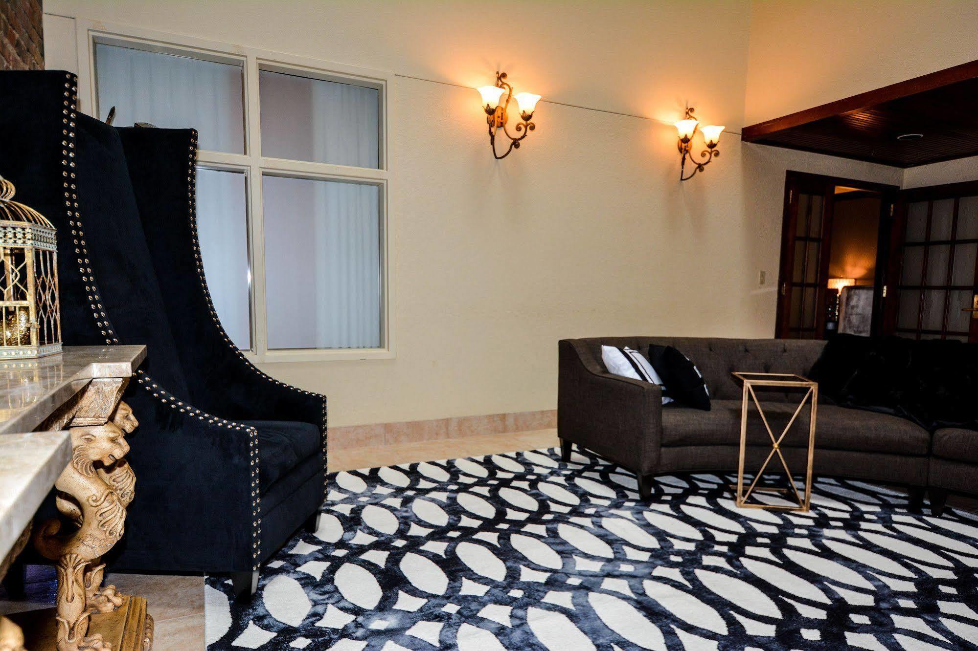 Des Lux Hotel Де-Мойн Экстерьер фото